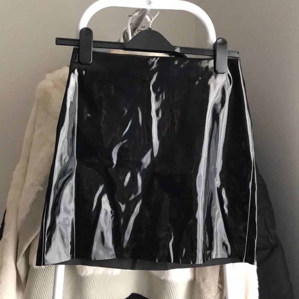 Black mini vinyl skirt